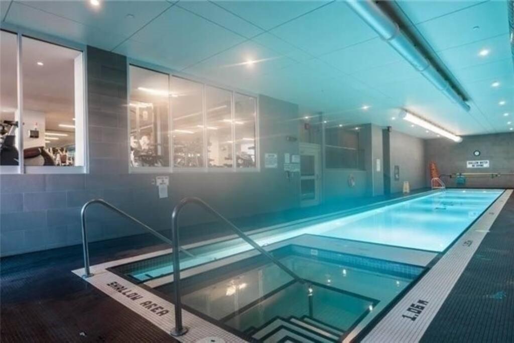 Luxury Suite Downtown Toronto Near Cn Tower Ngoại thất bức ảnh