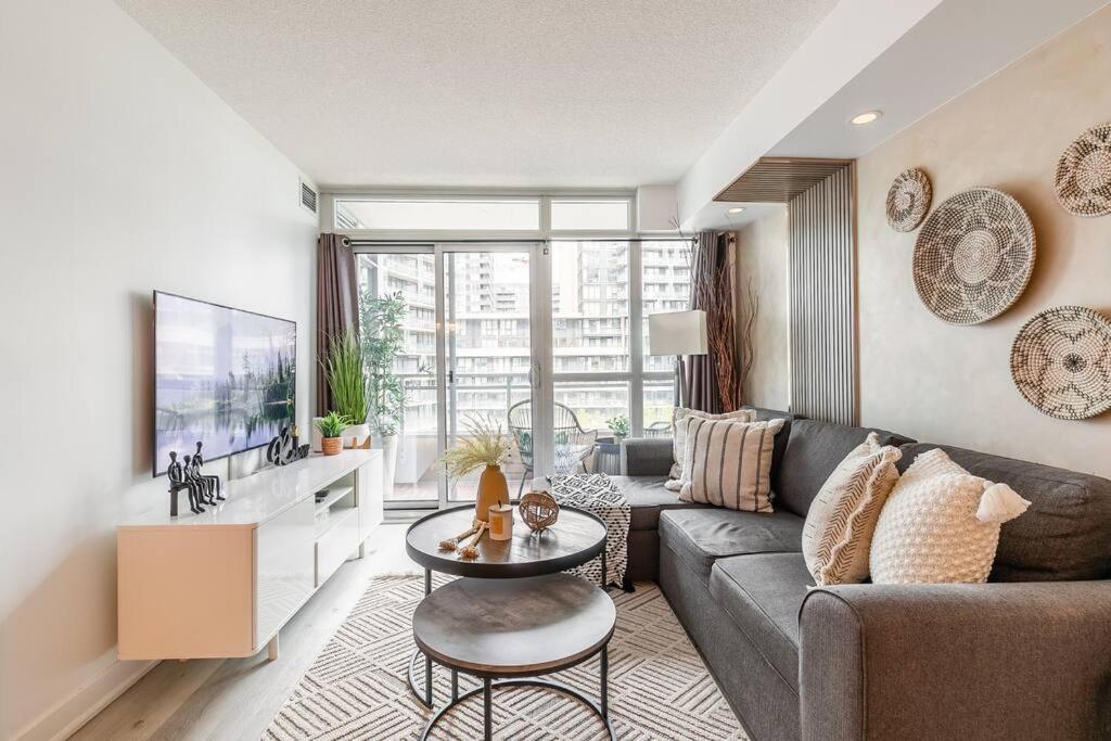 Luxury Suite Downtown Toronto Near Cn Tower Ngoại thất bức ảnh