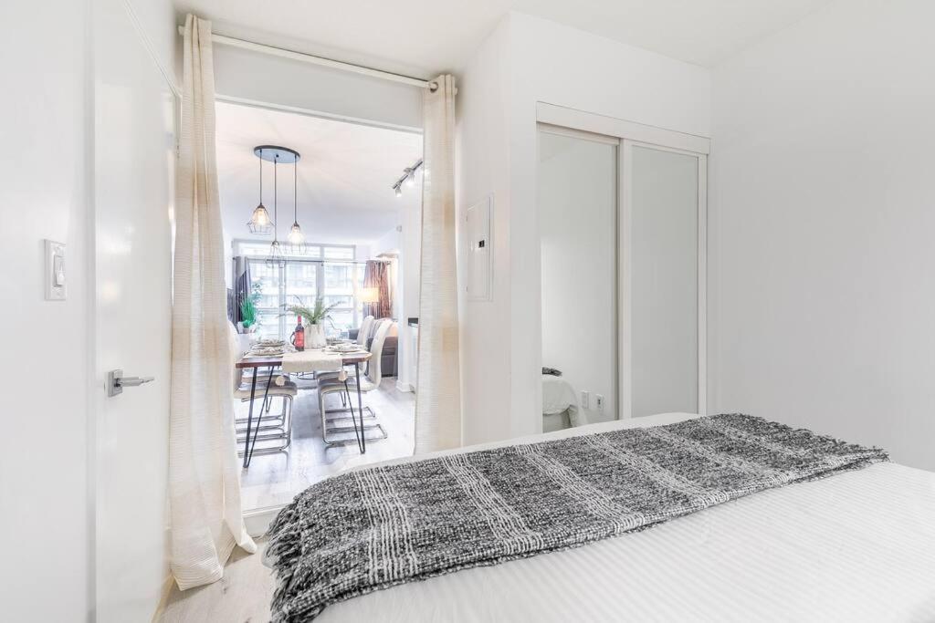 Luxury Suite Downtown Toronto Near Cn Tower Ngoại thất bức ảnh